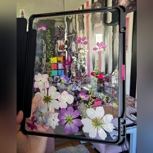 iPad Air 13" Real Pressed Flowers Clear Black Tablet Case With Pencil Holder